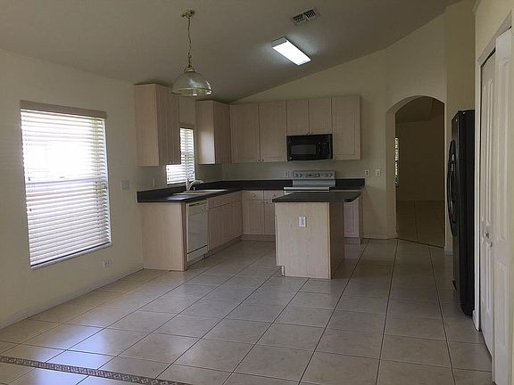5th image of 3014 White Cedar Cir