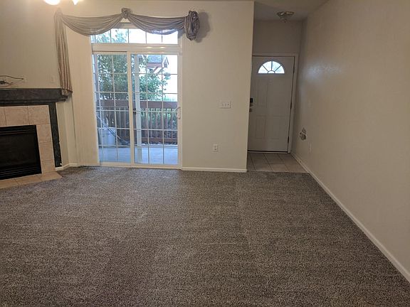 Main living room and new carpet!