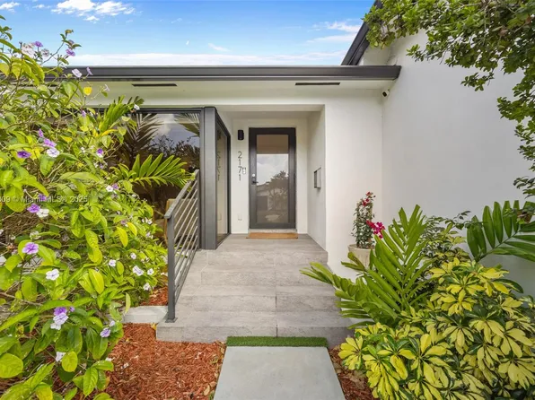 2171 SW 20th St, Miami, FL 33145