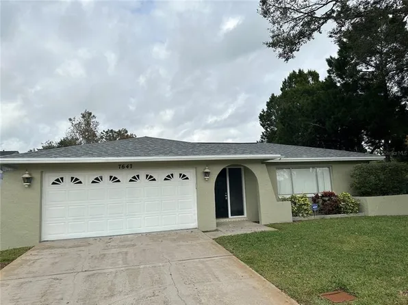 7647 Gibralter Ct N, Saint Petersburg, FL 33709