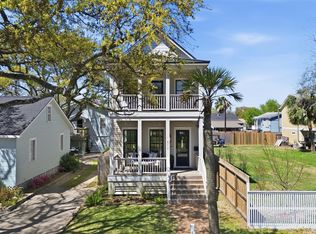 4712 Avenue Q, Galveston, TX 77551