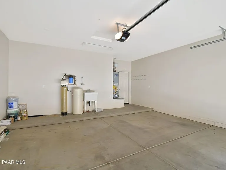 1079 N Hobble Strap St — Photo 23