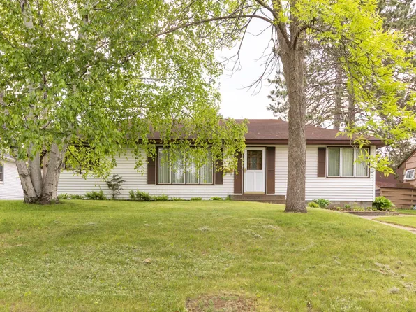 724 NW 9th Ave, Grand Rapids, MN 55744