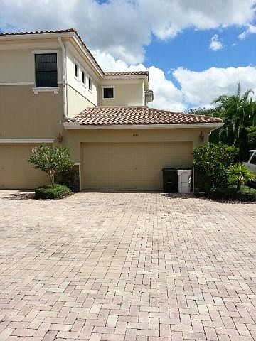 1st image of 7555 Old Thyme Ct