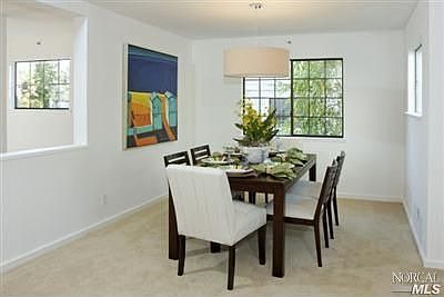 5th image of 85 Ashford Ave