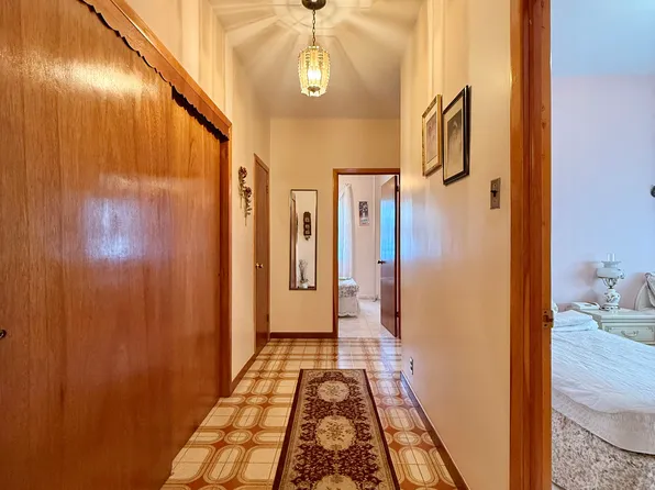 2049 71st Street image 10 of 19