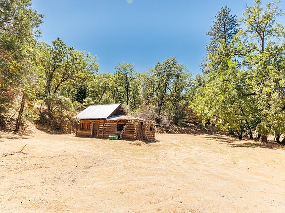 4th image of 4740 Sand Ridge Rd