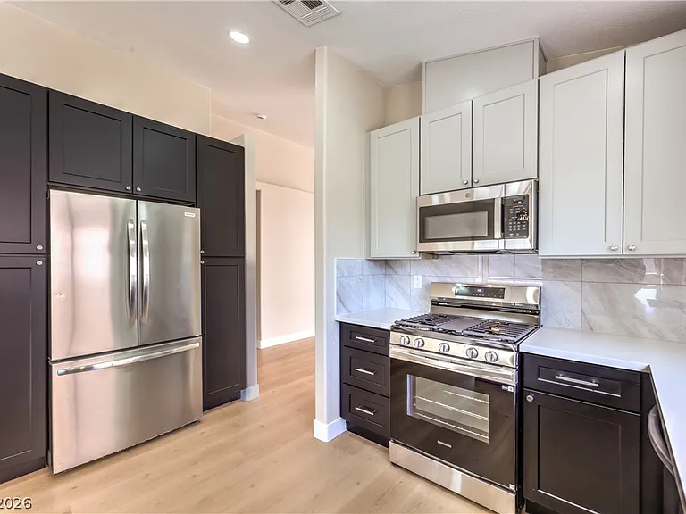 8305 Windrush Ave — Photo 36