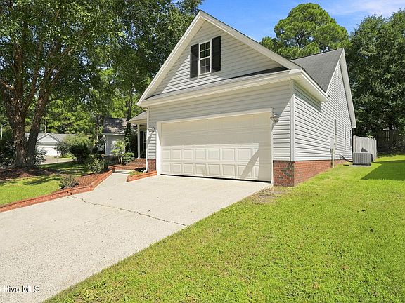 2nd image of 133 Kensington Way