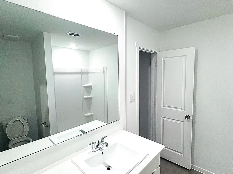 1829 Sanderling St — Photo 10