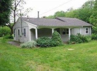 374 N Wheaton Ave, Seekonk, MA 02771