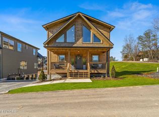 506 Warbonnet Way, Pigeon Forge, TN 37863