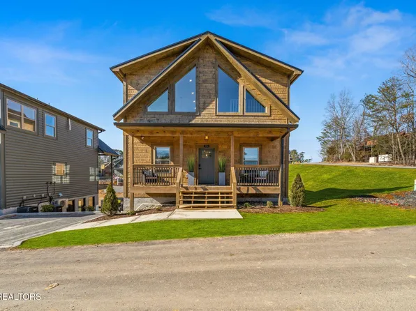 506 Warbonnet Way, Pigeon Forge, TN 37863