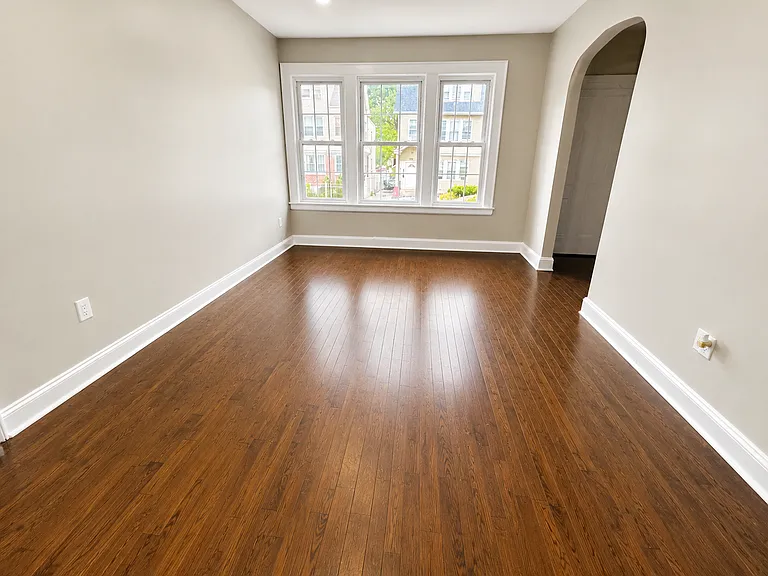 251-253 Schley St #1 — Photo 8