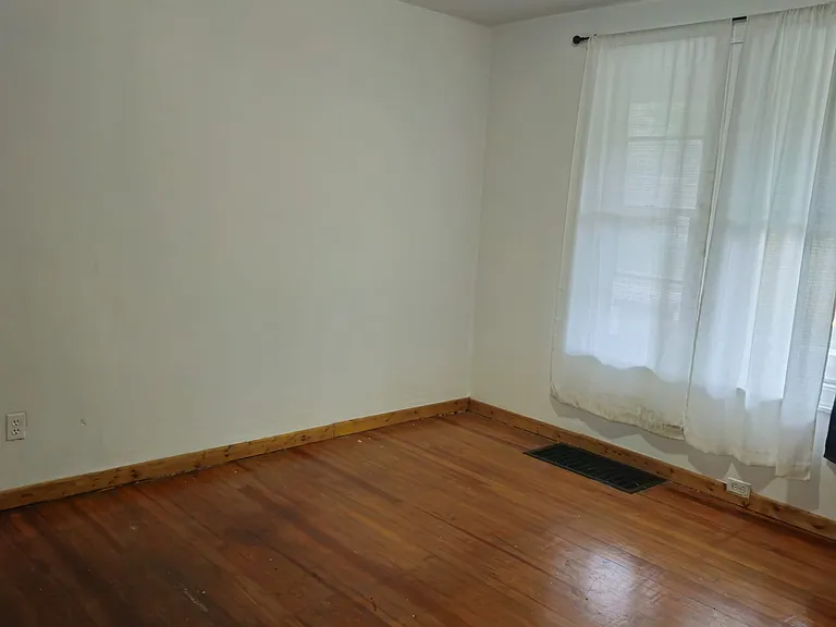 3209 Saratoga Ave #1 — Photo 2