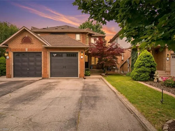 137 Chudleigh St, Hamilton, ON L8B 0J4