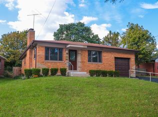 5819 Robison Rd, Cincinnati, OH 45213