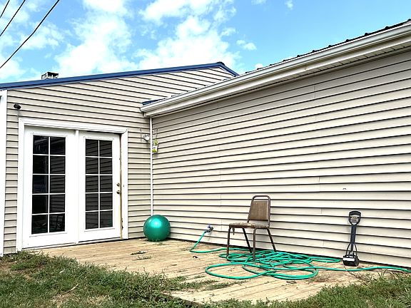 3rd image of 803 Fairview Ave