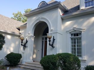 214 Lake Pointe Dr, Gainesville, GA