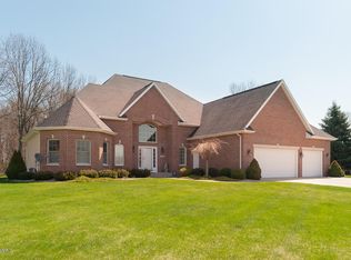 5156 Queen Victoria Ln, Kalamazoo, MI 49009