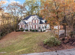 72 Highland Hills Cv, Jackson, TN 38305