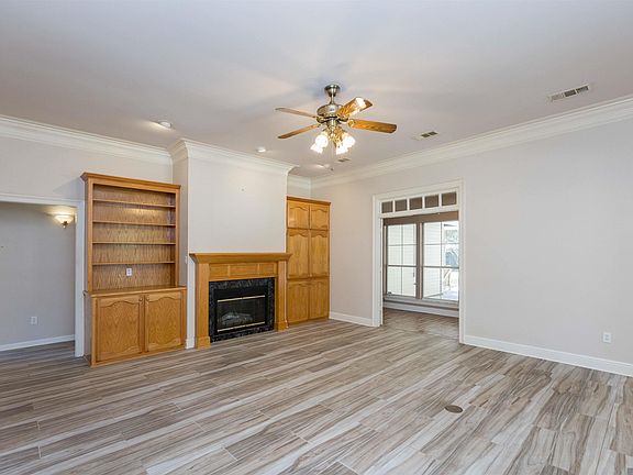 4th image of 37455 Highridge Ave