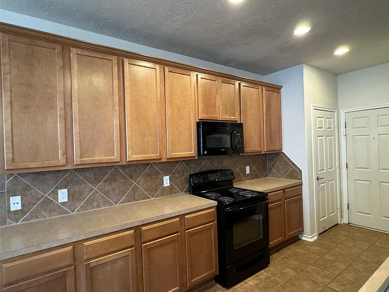 11515 Jacinth Ct — Photo 11