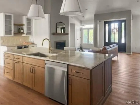 679 Jonathan Rd, Hannibal, MO 63401