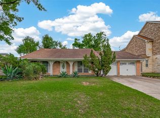 6739 Grovewood Ln, Houston, TX 77008