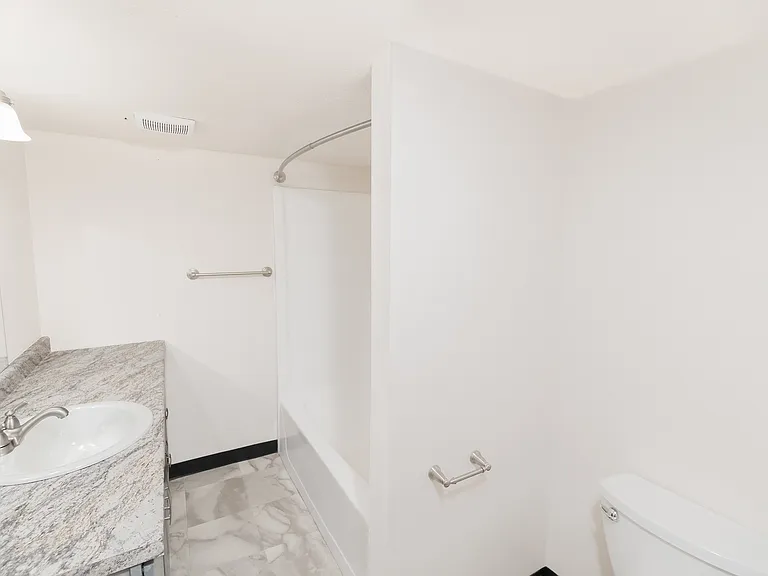 Spacious Bathroom