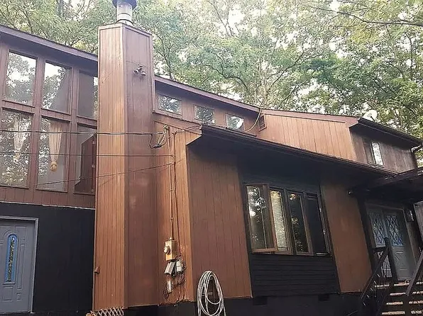 1902 Exeter Ter, East Stroudsburg, PA 18301