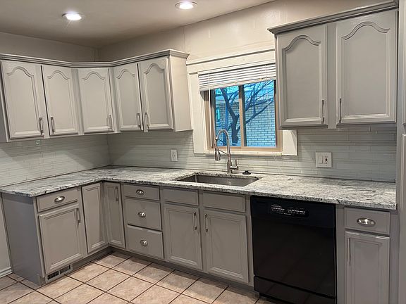5th image of 413 E Coatsville Ave