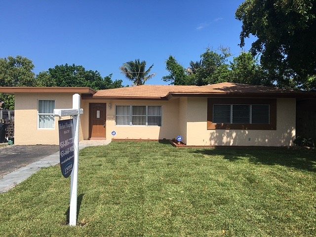 1st image of 1528 NW 9th Ave
