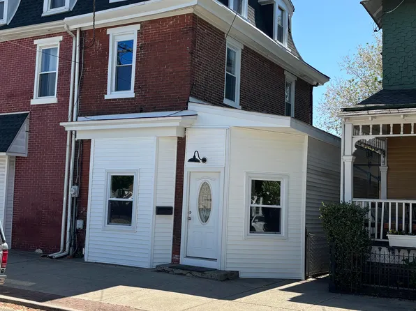 236 Cumberland St, Gloucester City, NJ 08030
