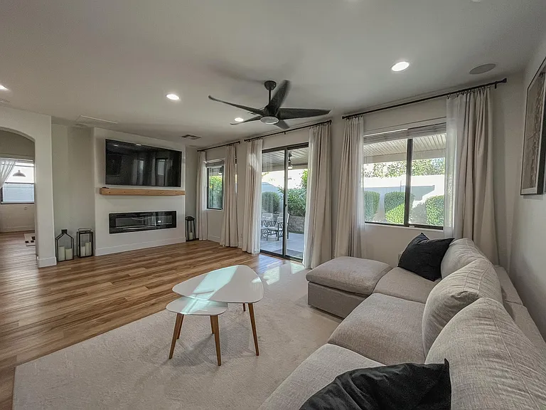 5620 Akula Bay St — Photo 3