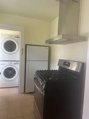 37 N Greenwood Ave Photo 1