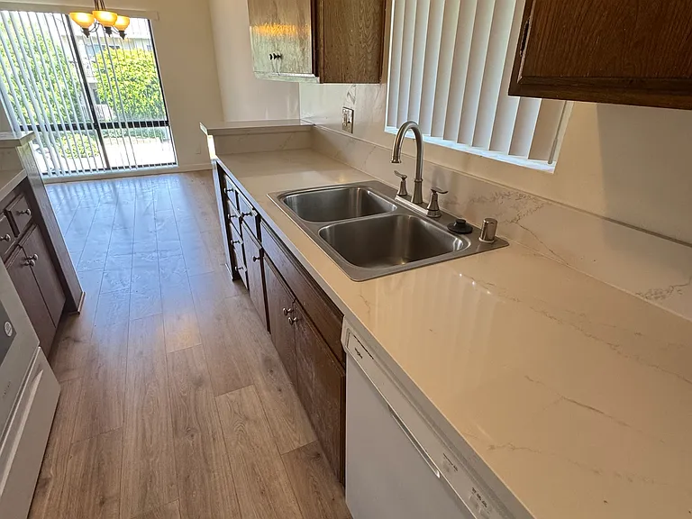 1275 S Barry Ave #5 — Photo 6