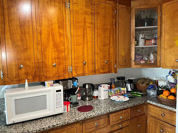 4th image of 662 Bridge Creek Cir