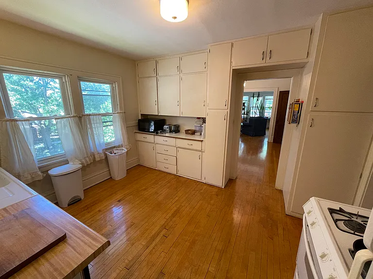 502 W Shore Dr #504 — Photo 2
