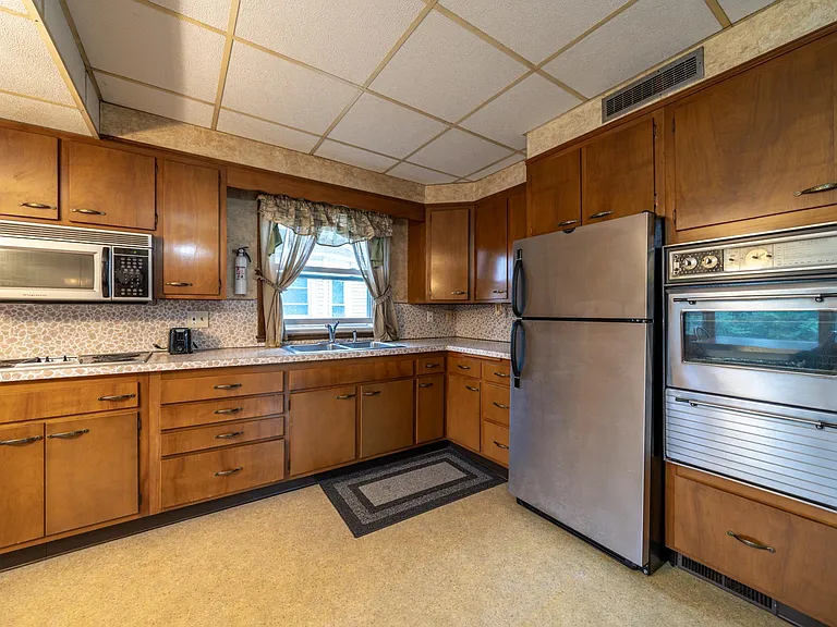 44 Park Pl — Photo 8