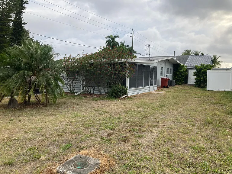 3647 Kelly St — Photo 2