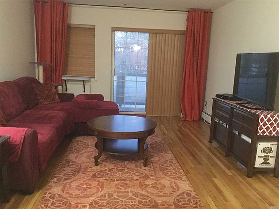 3rd image of 7 Glen Hollow Dr APT B17