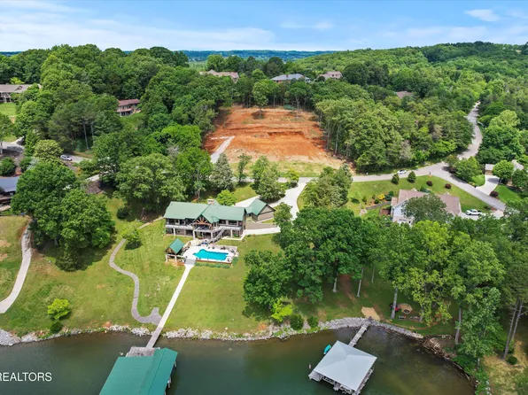 900 Harbour View Dr, Lenoir City, TN 37772