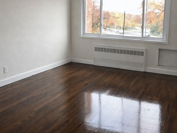 4th image of 21-17 Francis Lewis Blvd #2