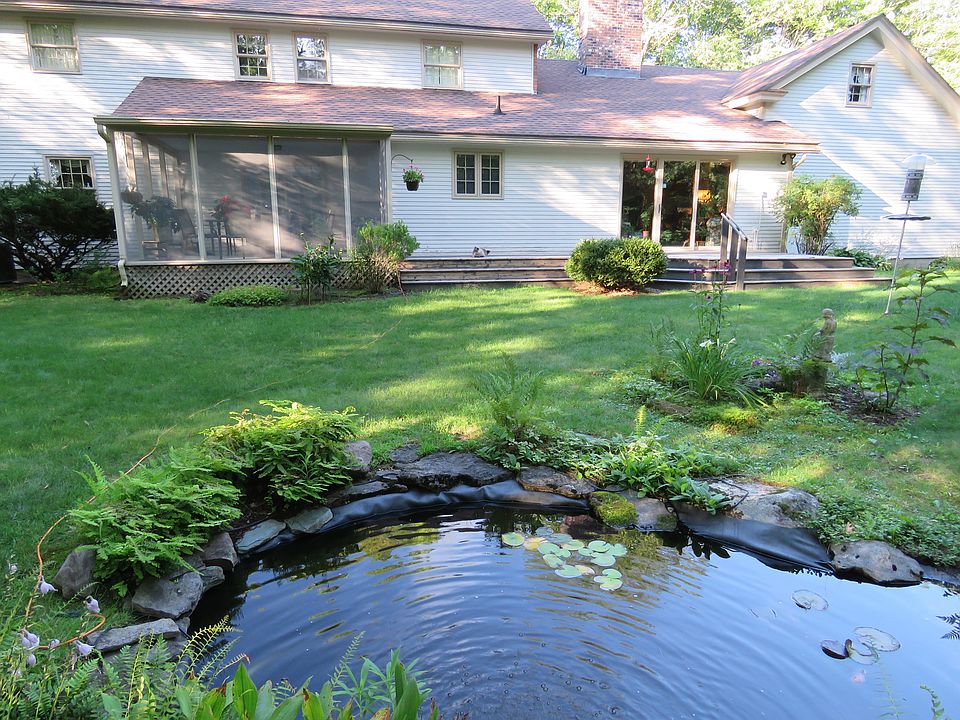 2nd image of 219 Meadowood Dr