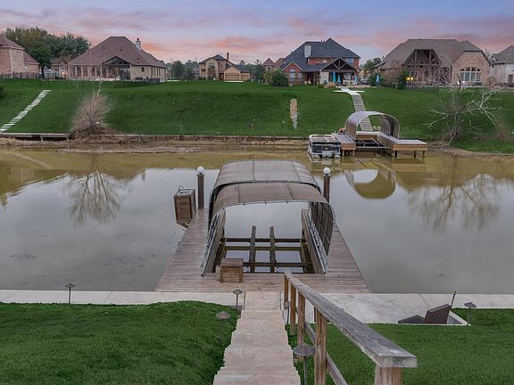 3rd image of 11618 Renaissance Dr