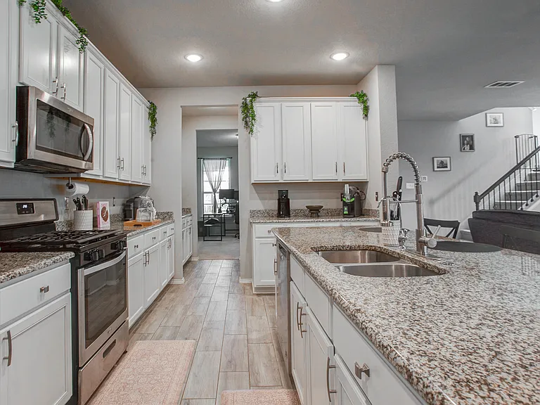 2820 Brittlebush Dr — Photo 13
