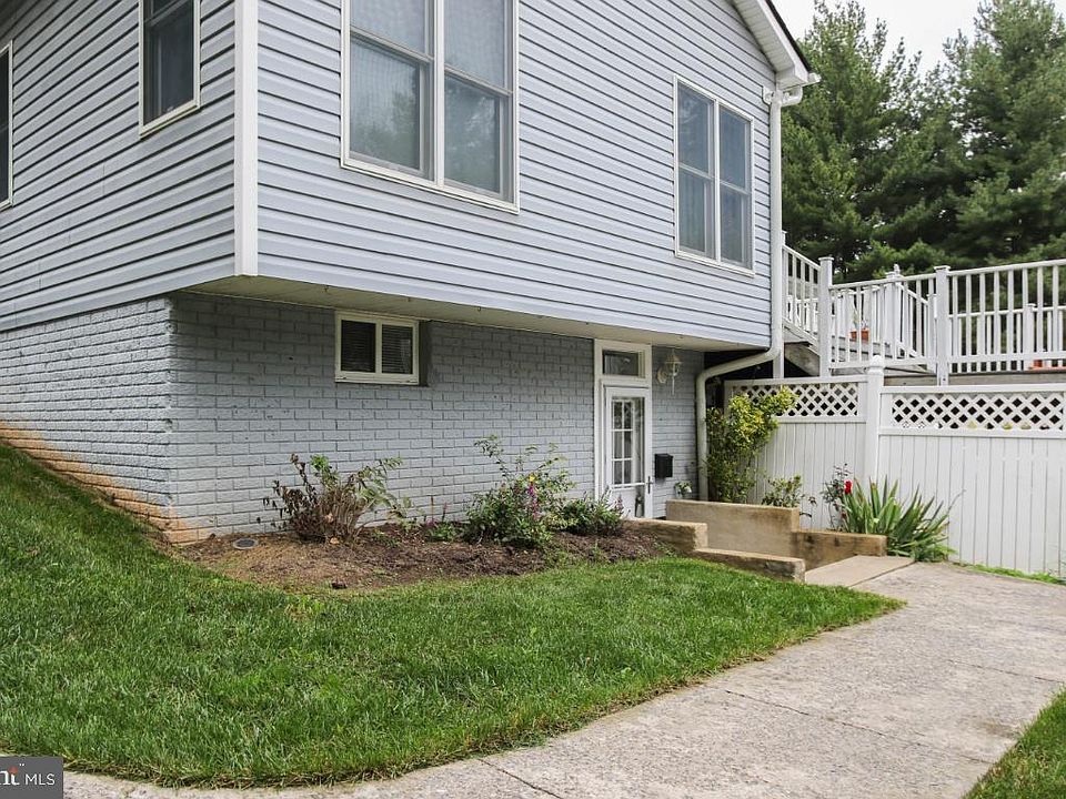 1st image of 9836 Watkins Rd