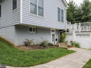 9836 Watkins Rd, Gaithersburg, MD 20882