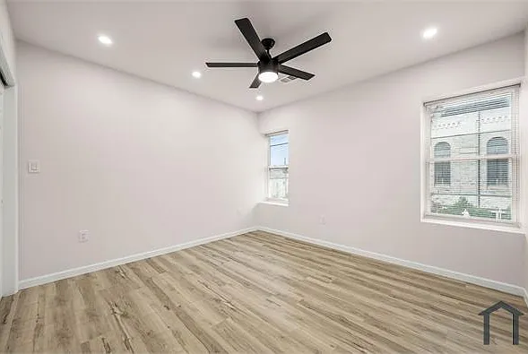 439 W Girard Ave #4 — Photo 7